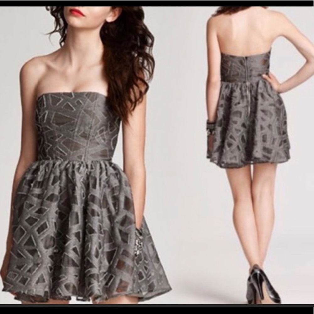 Alice + Olivia Kristin strapless dress silver/grey size 2